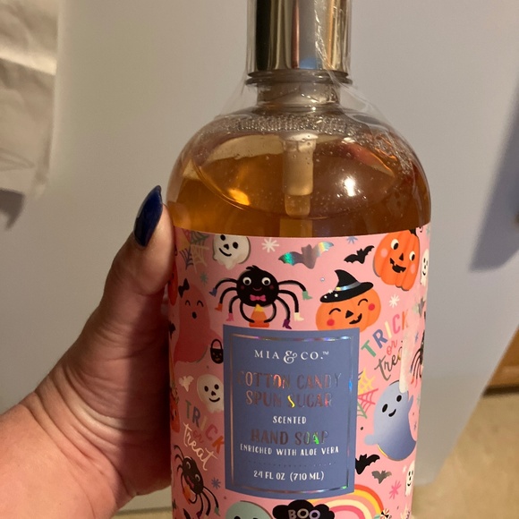 NWT Cotton Candy Hand Soap - Picture 1 of 4